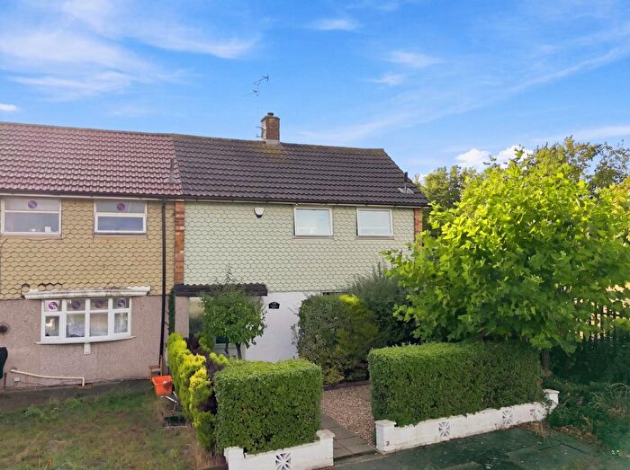 2 Bedroom Semi-Detached House For Sale In Timberlog Lane, Basildon, SS14