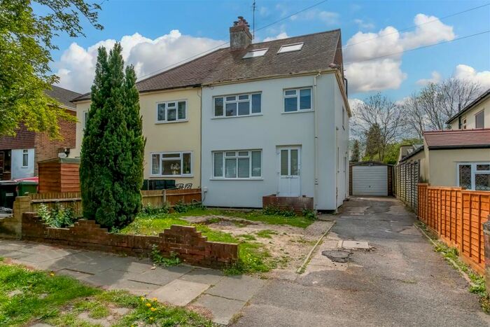 4 Bedroom Semi-Detached House To Rent In Parsonsfield Road, Banstead, SM7