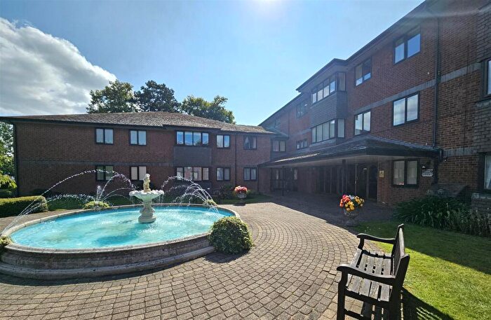 1 Bedroom Retirement Property For Sale In Maplebeck Court, Lode Lane, Solihull, B91