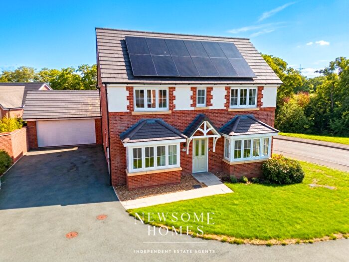 4 Bedroom Detached House For Sale In Llys Curig, Oakenholt, CH6