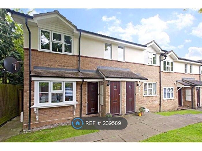 1 Bedroom Maisonette To Rent In Hawes Close, Northwood, HA6