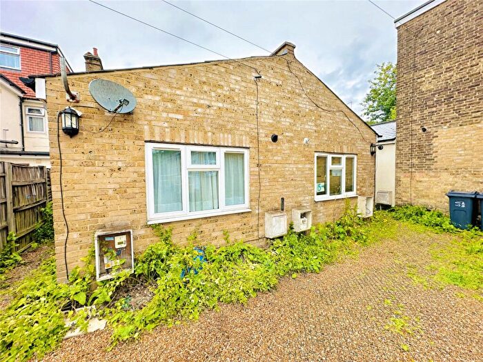 1 Bedroom Apartment For Sale In St. Peters Street, South Croydon, CR2