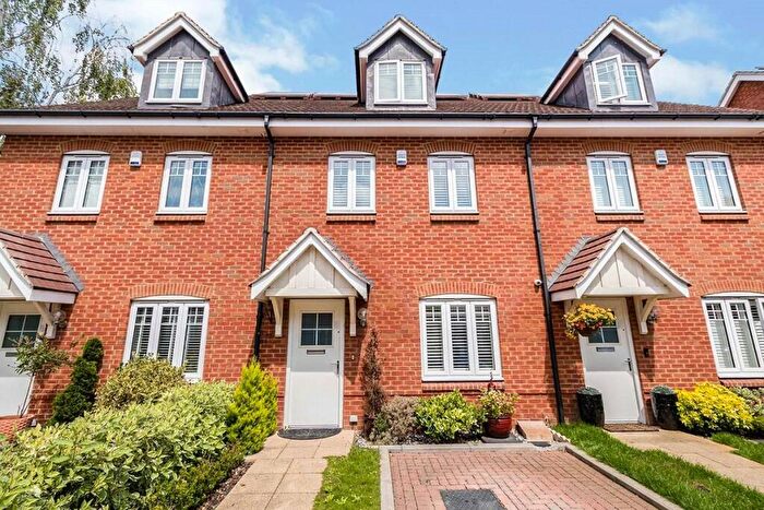 4 Bedroom Terraced House To Rent In Elham Crescent, Dartford, Kent, DA2