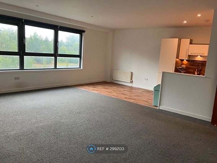 2 Bedroom Flat To Rent In Glasgow Harbour Terraces, Glasgow, G11