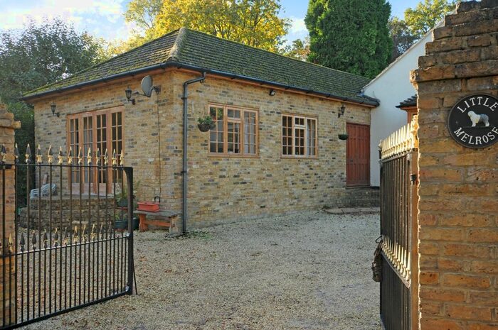 2 Bedroom Flat To Rent In Westwood Road, GU20