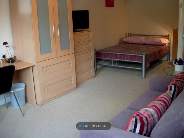 Studio To Rent In Haverstock Hill, London, NW3