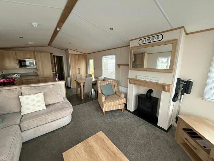 2 Bedroom Caravan For Sale In Castle Douglas, Dumfries And Galloway, DG7