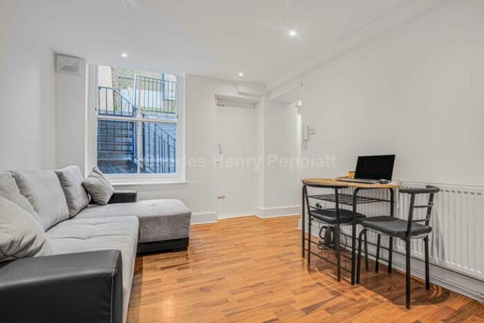 Apartment To Rent In York Way, Islington, N7