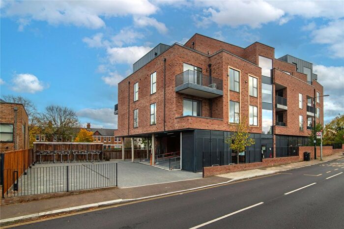 1 Bedroom Flat For Sale In Sandycombe Road, Richmond, TW9