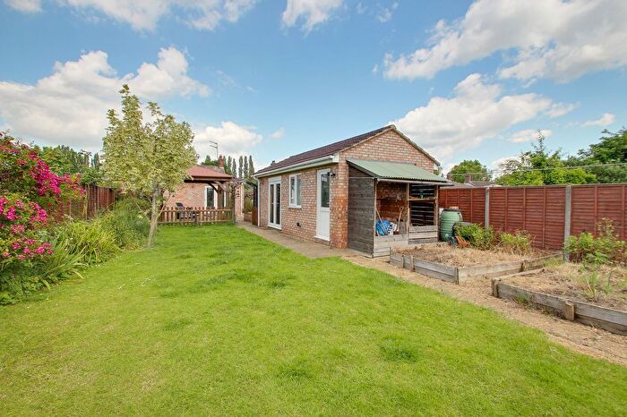 3 Bedroom Detached Bungalow For Sale In Lynn Road, Walpole Highway, PE14