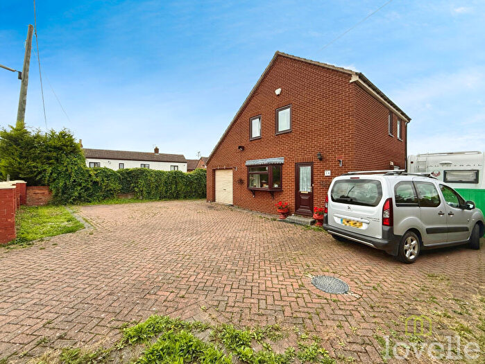 2 Bedroom Detached House For Sale In High Street, East Ferry, DN21