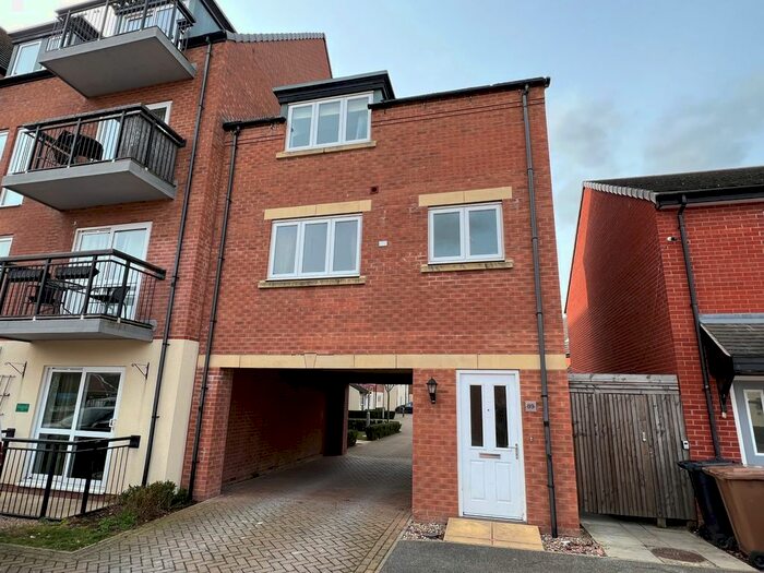 2 Bedroom Flat To Rent In Iris Crescent, Lincoln, LN1