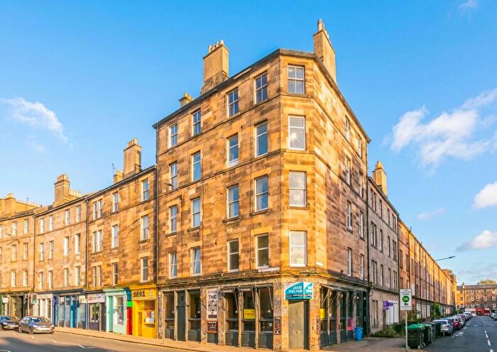 2 Bedroom Flat For Sale In Montague Street, Newington, Edinburgh, EH8