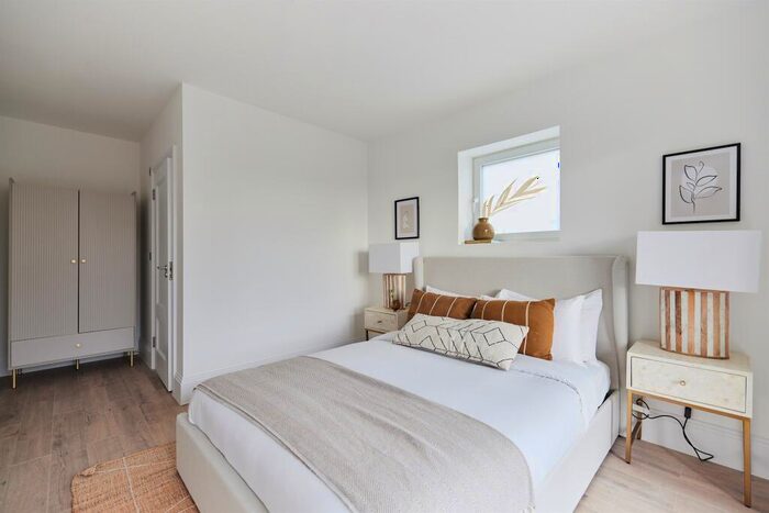 2 Bedroom Flat For Sale In Forty Lane, Wembley, HA9