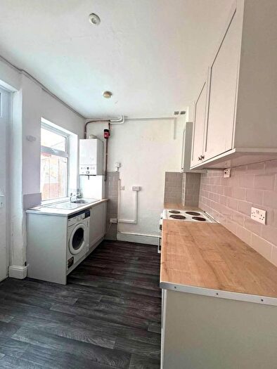 2 Bedroom Flat To Rent In Sutton Road, Huthwaite, Sutton-In-Ashfield, NG17