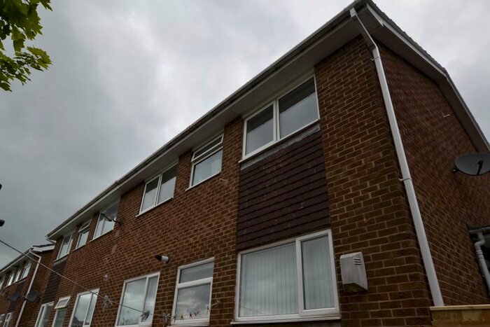2 Bedroom Flat To Rent In Combe Drive, Newcastle Upon Tyne, NE15
