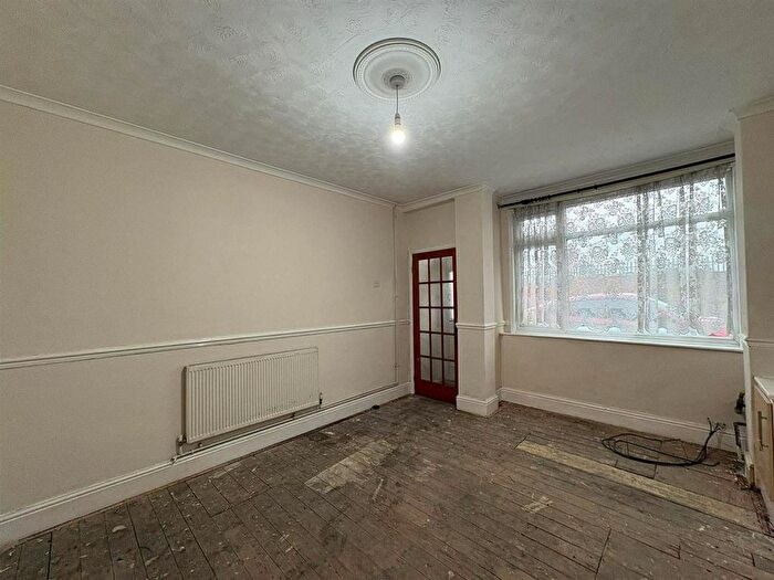 2 Bedroom Terraced House To Rent In Frodsham Street, Hull, HU9