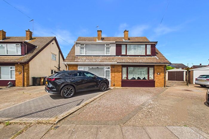 2 Bedroom Semi Detached House For Sale In Dawnbrook Close, Ipswich, IP2
