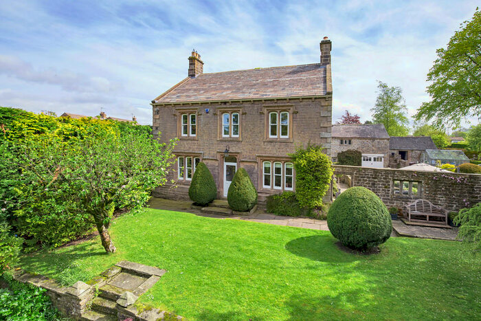 6 Bedroom Detached House For Sale In Dale Holme, Cracoe, Skipton, BD23