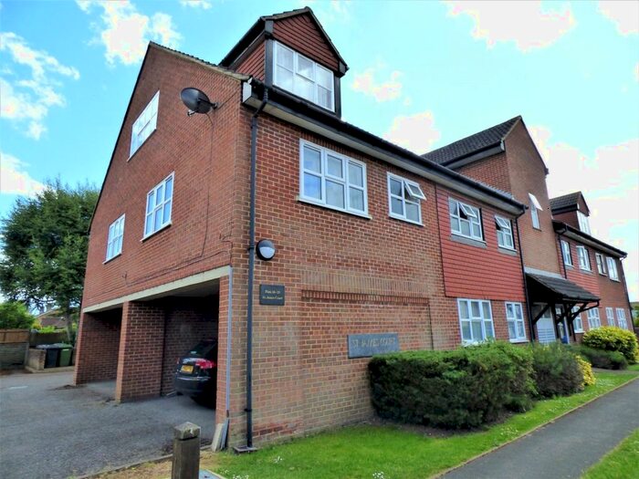 2 Bedroom Flat To Rent In Woodfield Close, Ashtead, KT21