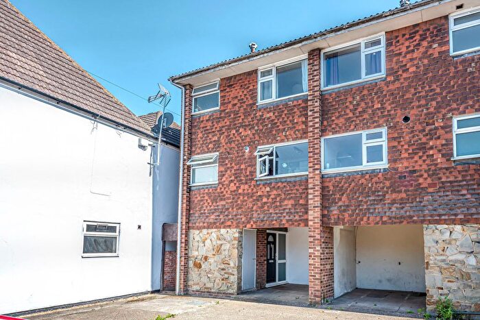 4 Bedroom End Of Terrace House To Rent In Stoughton Road, Guildford, GU2