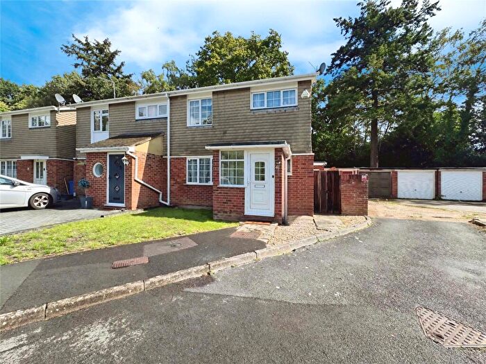 3 Bedroom Semi-Detached House To Rent In Lea Springs, Fleet, Hampshire, GU51