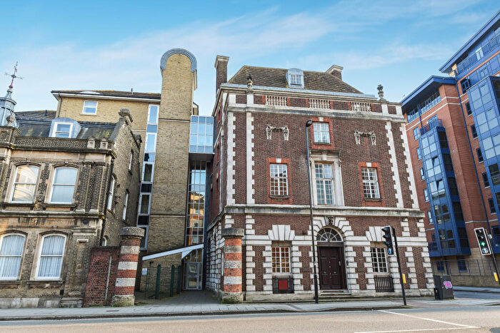 1 Bedroom Apartment To Rent In Provincial House, Canute Road, Southampton, SO14