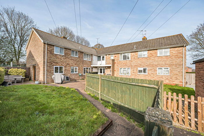 2 Bedroom Maisonette For Sale In Portsmouth Walk Basingstoke, RG22