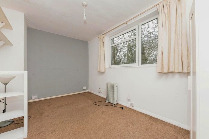 1 Bedroom Flat For Sale In High Street South, Dunstable, Bedfordshire, LU6