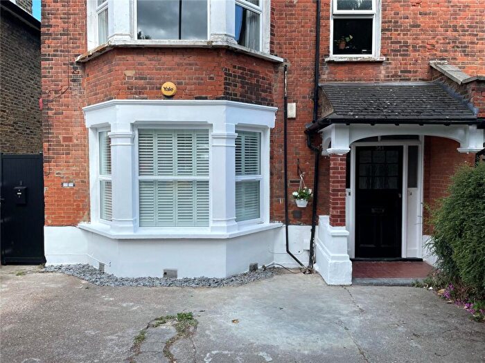 2 Bedroom Apartment For Sale In Baring Road, London, SE12