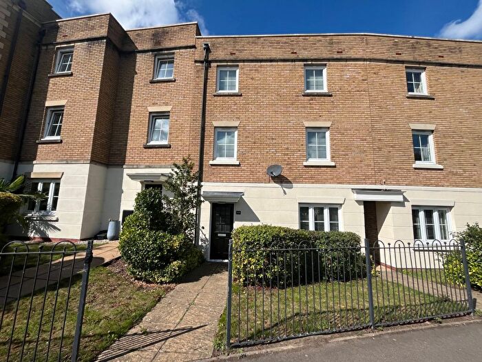 5 Bedroom Terraced House To Rent In Dickens Heath Road, Dickens Heath, Shirley, Solihull, B90