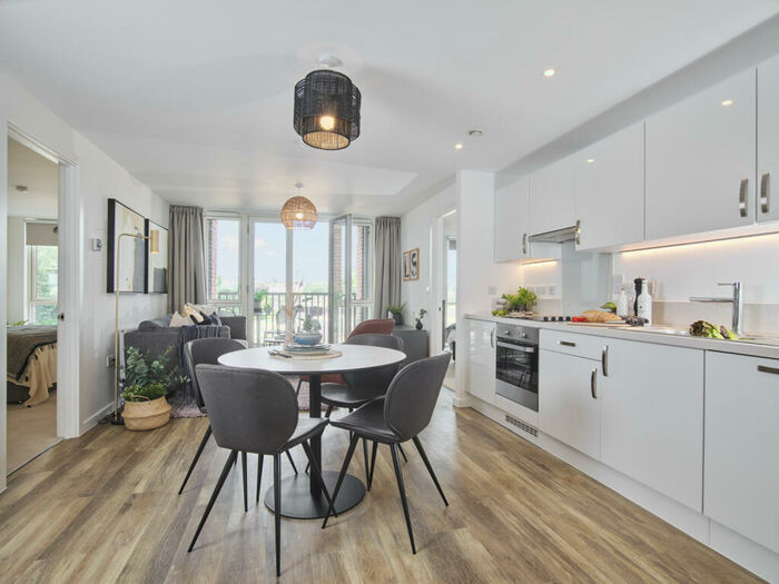 2 Bedroom Apartment To Rent In The Headline, Leeds Leeds, LS1