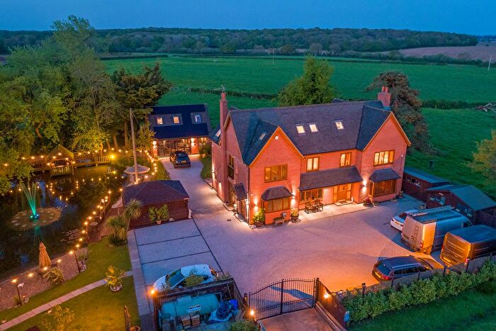 8 Bedroom Detached House For Sale In Weston Lane, Weston-Under-Wetherley, Warwickshire, CV33