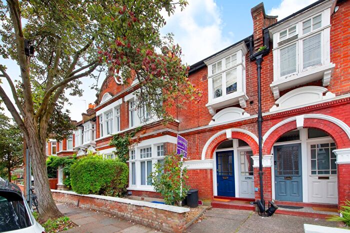 2 Bedroom Flat To Rent In Cowley Road, Mortlake, SW14