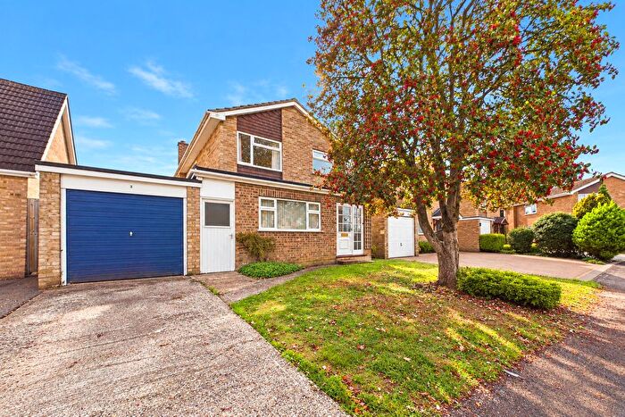 3 Bedroom Detached House To Rent In Romans Gate, Pamber Heath, Tadley, RG26