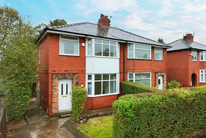 3 Bedroom Semi-detached House For Sale In Clovelly Drive, Penwortham, PR1