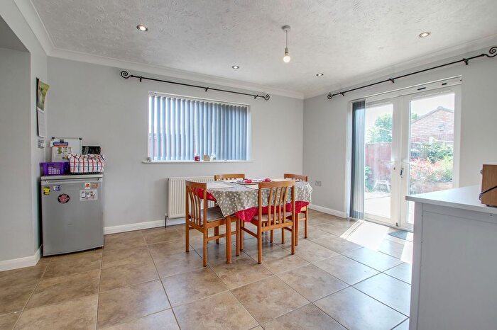3 Bedroom Detached Bungalow For Sale In Lynn Road, Walpole Highway, PE14