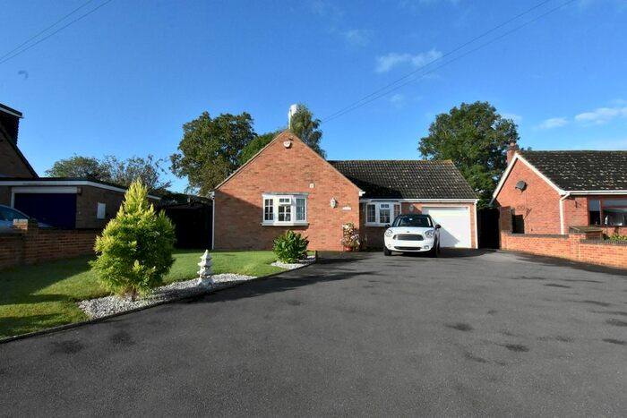 2 Bedroom Detached Bungalow For Sale In Naunton, Upton-Upon-Severn, Worcester, WR8