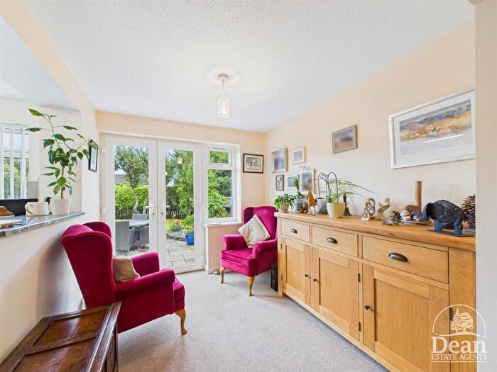 4 Bedroom Detached House For Sale In Bracken Close, Lydney, GL15