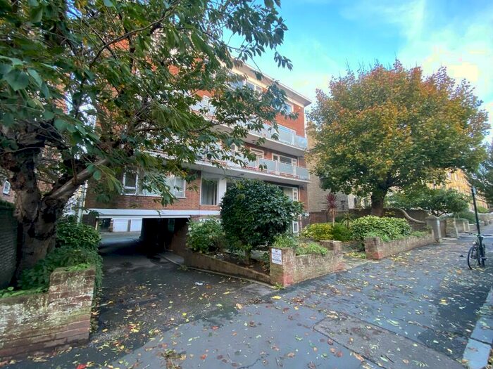 2 Bedroom Flat To Rent In Wilbury Road, Hove, East Sussex, BN3