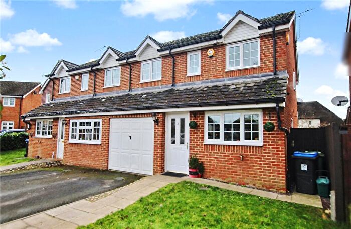 3 Bedroom Semi Detached House For Sale In Orchard Mews, Knaphill, Woking, Surrey, GU21