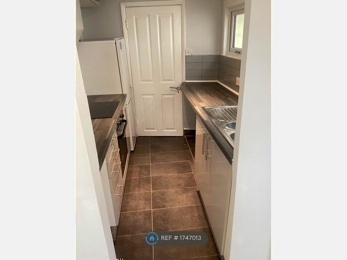 1 Bedroom Flat To Rent In Ground Floor, Isleworth, TW7