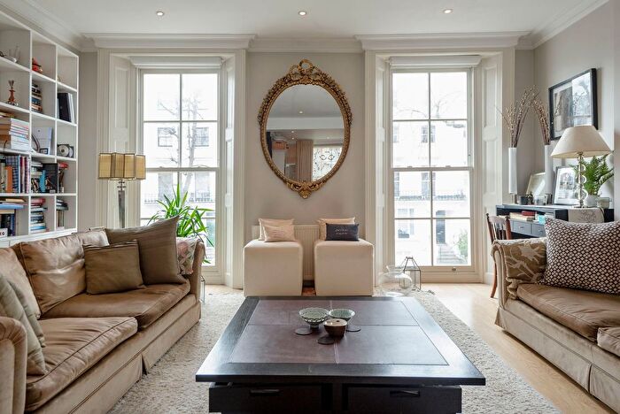 3 Bedroom Maisonette For Sale In Moorhouse Road, London, W2