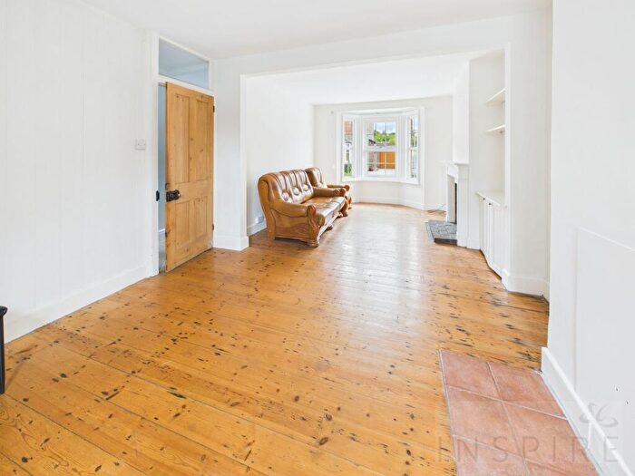 2 Bedroom Semi-Detached House For Sale In Petlands Road, Haywards Heath, RH16
