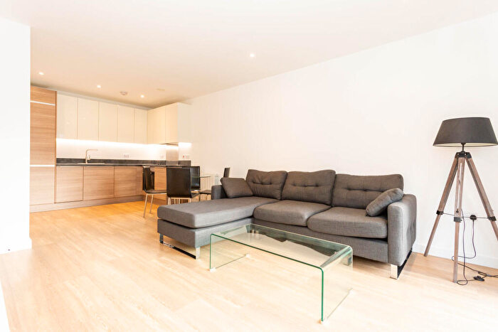 1 Bedroom Apartment To Rent In Plough Way, Surrey Quays, London, SE16