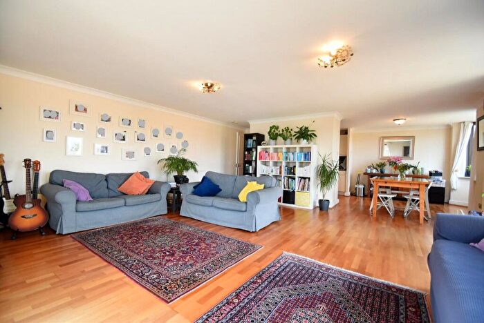 2 Bedroom Apartment To Rent In Cumberland Mills Square, London, E14