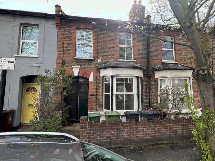 2 Bedroom Flat To Rent In Norman Road, E11