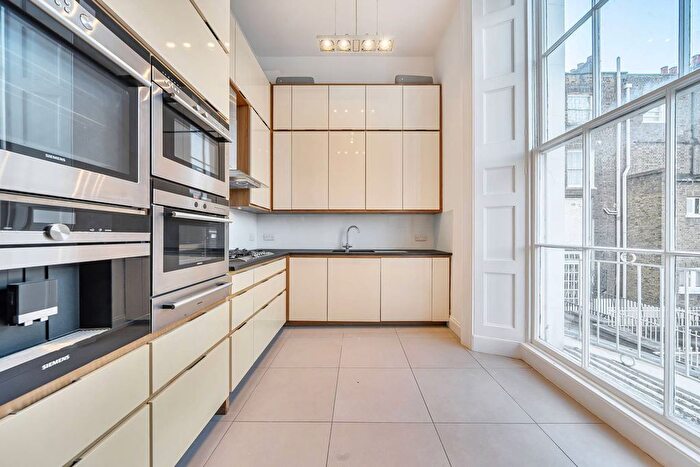 3 Bedroom Flat To Rent In Gloucester Place, Marylebone, London, W1U