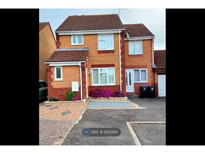 4 Bedroom Detached House To Rent In Millside Close, Northampton, NN2