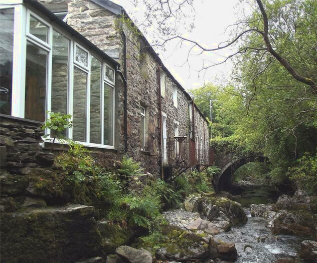 3 Bedroom End Of Terrace House For Sale In Rhyd Y Sarn, Blaenau Ffestiniog, Rhyd Y Sarn, Blaenau Ffestiniog, LL41